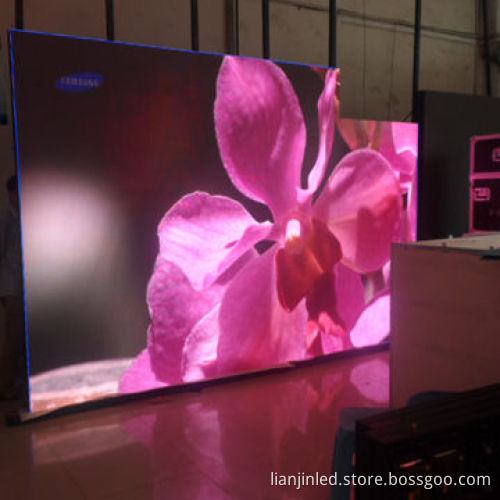 Super DH LED Sign with SMD 3-in-1, 64 x 32mm Resolution and 1R1G1B Pixel Configuration